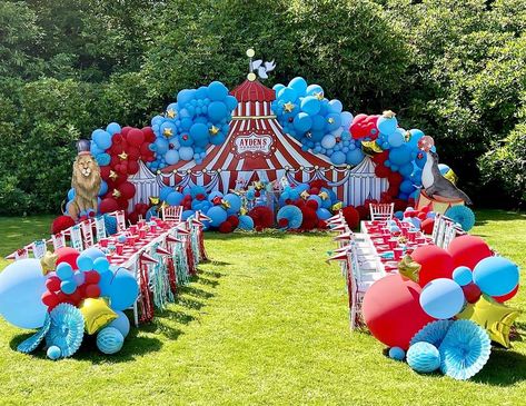 Kids Carnival Birthday Party, Birthday Party Paper Decorations, Carnival Birthday Theme, Circus Themed Birthday Party, Carnival Birthday Party Ideas, Circus 1st Birthdays, Carnival Party Decorations, Circus Birthday Party Theme, Circus Vintage