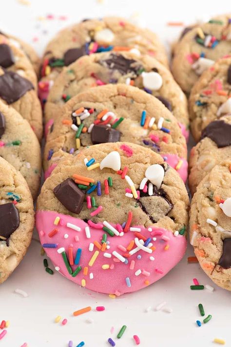 Cookies Sprinkles, Funfetti Cupcakes, Pastel Cupcakes, Cookie Bakery, Cookie Business, Food Stamps, Sprinkle Cookies, Chewy Chocolate Chip, Deilig Mat