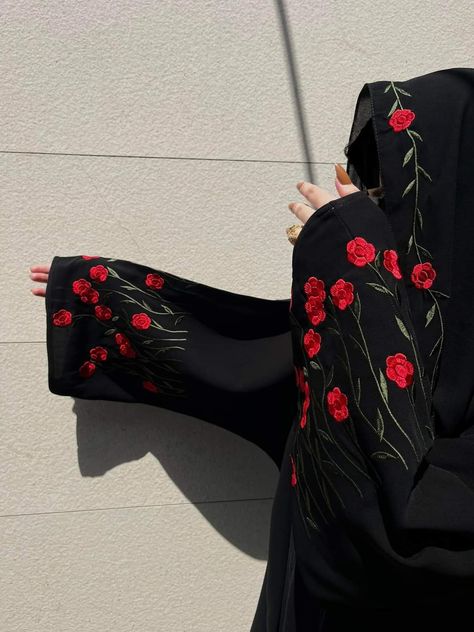 After Wedding Outfit, Latest Abaya Designs, Abaya Designs Latest, Abaya Fashion Dubai, Simple Dress Casual, Balochi Dress, Hijab Designs, Hand Beaded Embroidery, Eid Outfit