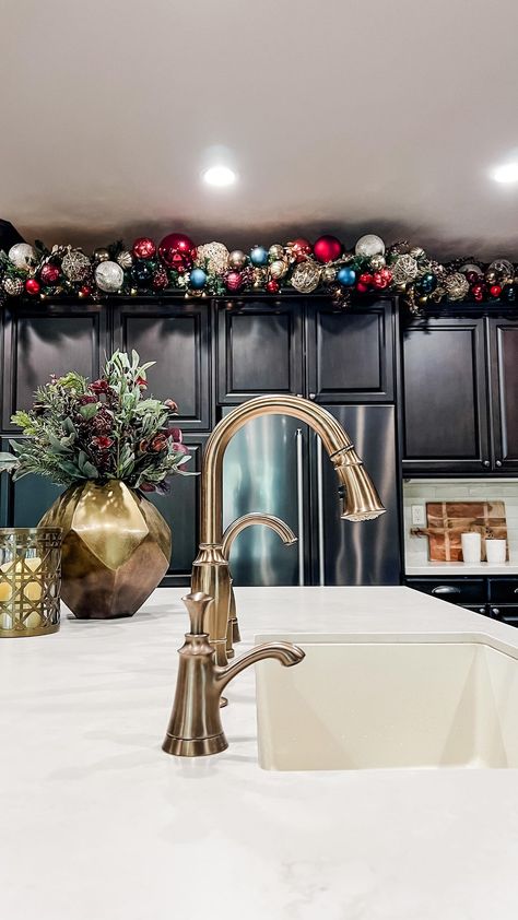 Jeanna Crawford | Would you LOVE this in your home? ✨ Christmasers like to decorate every inch during the holidays, so I couldn’t forget to show you how to... | Instagram Garland On Cabinets, Garland Kitchen Cabinets, Garland Above Kitchen Cabinets, Above Cabinet Christmas Decor, Christmas Decor Above Kitchen Cabinets, Kitchen Cabinet Christmas Decor, Ornament Ceiling, Above Kitchen Cabinets, Above Cabinets