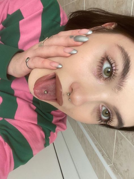 Icyellas Inspo Board, Chiquita Tattoo, Doing Makeup Aesthetic, Emo Piercings, Face Art Makeup, Swag Makeup, Alt Girls, Cute Piercings, Swag Girl Style