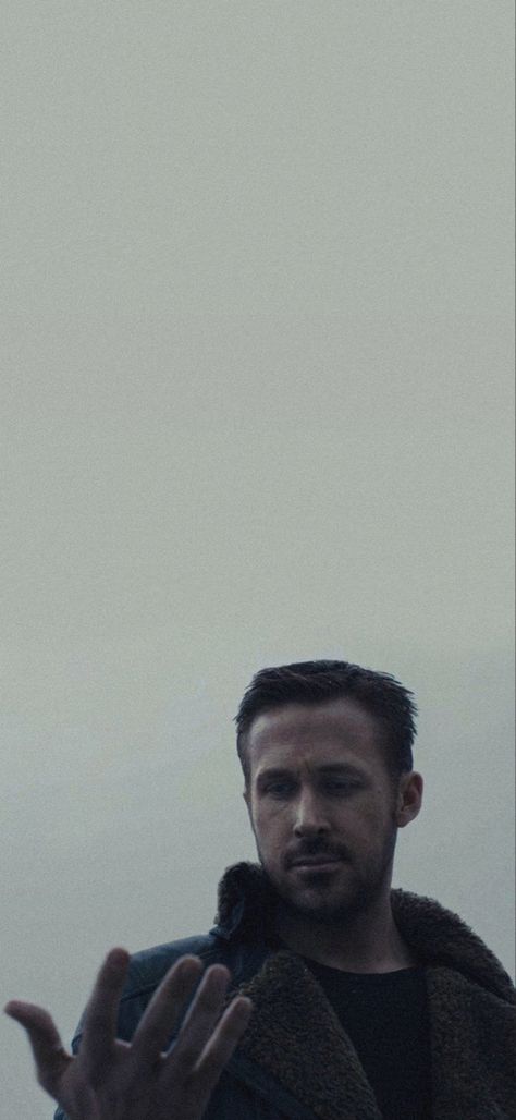 Ryan Gosling Wallpaper Iphone, Wallpaper Iphone Snow, Ryan Gosling Wallpaper, Blade Runner 2049 Wallpaper, Ryan Gosling Blade Runner, Blade Runner Wallpaper, Ryan Gosling Movies, The Professional Movie, Snow Background