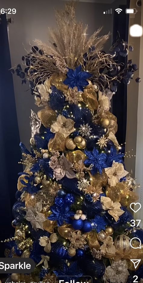 Royal Blue And Gold Christmas Tree, Royal Blue Christmas Tree Decoration, Christmas Tree Decor Ideas Blue, Diy Christmas Recipes, Christmas Tree Blue And Gold, Royal Blue Christmas Decorations, Blue And Gold Christmas Decor, Blue Christmas Tree Decor, Christmas Tree Red And Silver