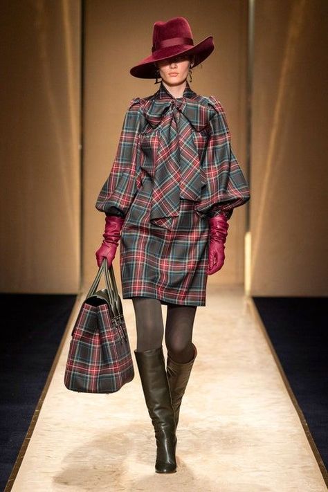 Mode Tartan, Tartan Fashion, 2020 Fashion Trends, Outfit Trends, Trend Fashion, Vogue Fashion, Fashion Week Street Style, 가을 패션, Fashion 2020