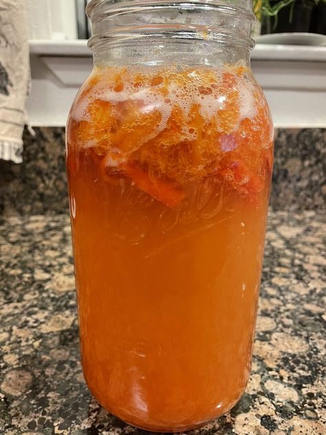 How to Make Persimmon Vinegar at Home - Benicia Fermentory How To Make Vinegar, Diy Canning, Cheap Vodka, Persimmon Recipes, Kombucha Scoby, Persimmon Fruit, Raw Apple Cider Vinegar, Vinegar Uses, Fermented Foods