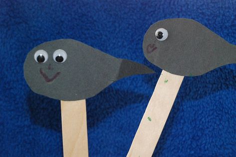 fun tadpole and frog puppets to go with the tiny tadpole by by judith Tadpole Craft, Frog Puppet, Puppet Ideas, Life Cycles Activities, Lifecycle Of A Frog, Frog Crafts, My Father's World, Teacher Planning, Daycare Crafts