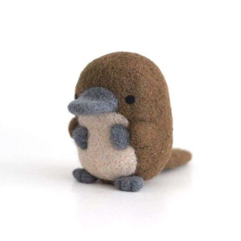 Felted Figurines – Page 17 – Wild Whimsy Woolies Cute Things To Needle Felt, Needle Felt Bear, Easy Needle Felting Projects, Wool Felting Animals, Needle Felted Cat, Needle Felting Diy, Psy I Szczenięta, Animale Rare, Needle Felting Projects