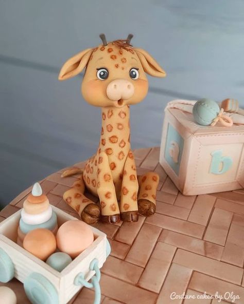 Fondant Giraffe Tutorial, Fondant Giraffe, Bug Snacks, Giraffe Cake, Jungle Theme Cakes, Baby Shower Cake Designs, Giraffe Cakes, Fondant Figures Tutorial, Safari Theme Birthday