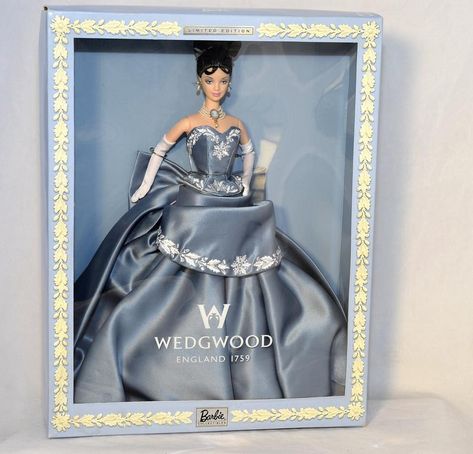 Barbie Limited Edition, Royal Vibes, Limited Edition Barbie, Vintage Barbies, Barbie Collector Dolls, Disney Princess Dolls, Doll Plushies, Barbie Fashionista Dolls, Im A Barbie Girl