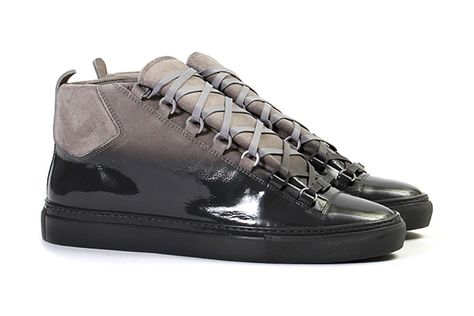 Balenciaga Arena "Gradient" - grey/black Balenciaga Arena, Balenciaga Black, High Sneakers, Sneaker Games, Clothes Horse, Dr. Martens Boots, Sport Fashion, Sneaker Head, Revenge