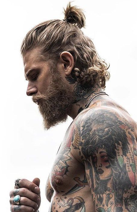 40 Sexy Long Hairstyles for Men in 2022 - The Trend Spotter Men Medium Long Hairstyles, Male Long Hairstyles, Mens Ponytail Hairstyles, Man Ponytail, Man Bun Hairstyles, Beard Tips, Surfer Hair, Boys Haircut, Beard Shapes