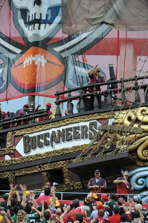 The Tampa Bay Buccaneers Pirate Ship at Raymond James Stadium. Tampa Buccaneers, Paper Football, Buccaneers Cheerleaders, Tampa Bay Buccaneers Football, Raymond James Stadium, Buccaneers Football, Football Logos, Tampa Bay Bucs, Hippie Bus