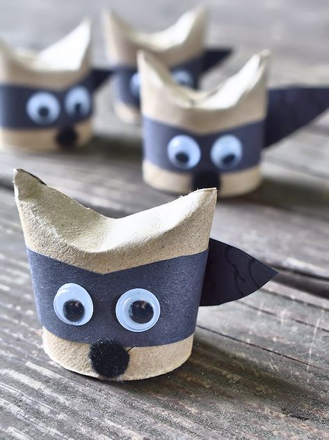 Cardboard Roll Raccoons Craft #fall #fallcraft #raccoons #animalcraft #cardboardrollcraft #kidscraft #thekissinghand Recycled Crafts Kids Projects, Raccoon Craft, Craft Cardboard, Kids Toilet, Recycled Crafts Kids, Toilet Roll Craft, Crafts Fall, Cardboard Rolls, Animal Crafts For Kids