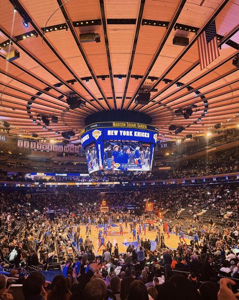 #newyork #newyorkcity #nyc #msg #madisonsquaregarden #knicks Nba Photos, Madison Square Garden, New York Knicks, Happy Day, Nba, Vision Board, Basketball, New York, On Instagram