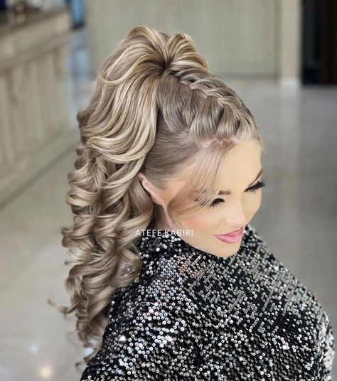 Pin de Vanessa Solorzano en novia en 2022 | Peinados boda pelo corto, Peinados de coleta elegante, Peinados novia pelo largo Hoco Hair Ideas Medium, Long Hair Wedding Styles, Hair Ponytail, Front Hair Styles, Trendy Wedding Hairstyles, Hair Ponytail Styles, Ponytail Styles, Hoco Hair Ideas, Hoco Hair