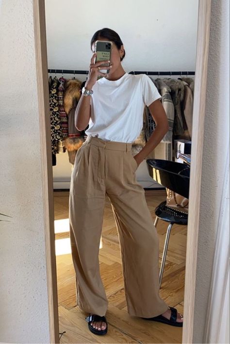 Minimalist Trousers Outfit, Comfortable Loose Outfits, Vacation In France Outfits, Organic Modern Clothing Style, How To Style Khaki Trousers, Summer Slacks Outfit, Gen Z Work Fashion, Warm Weather Business Casual Women, Pants And Sneakers Outfit