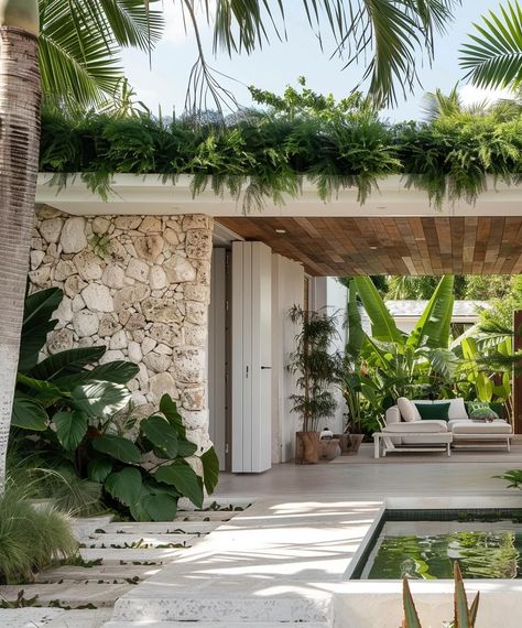 Tropical Pergola, Tropical House Exterior, Tropical Houses Interior, Bali Beach House, Compound House, Bali Garden, Tropical Retreat, Tropical Beach Houses, Modern Tropical House