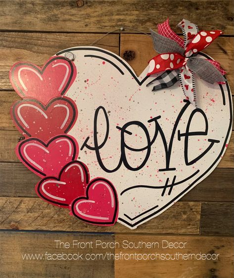 February Door Hangers, Heart Door Hanger Wooden, Valentine Door Hanger Wooden, Wooden Heart Painting Ideas, Valentine Door Hangers, Valentines Window Display, Valentine Door Hanger, Valentine Wood Crafts, Heart Door Hanger