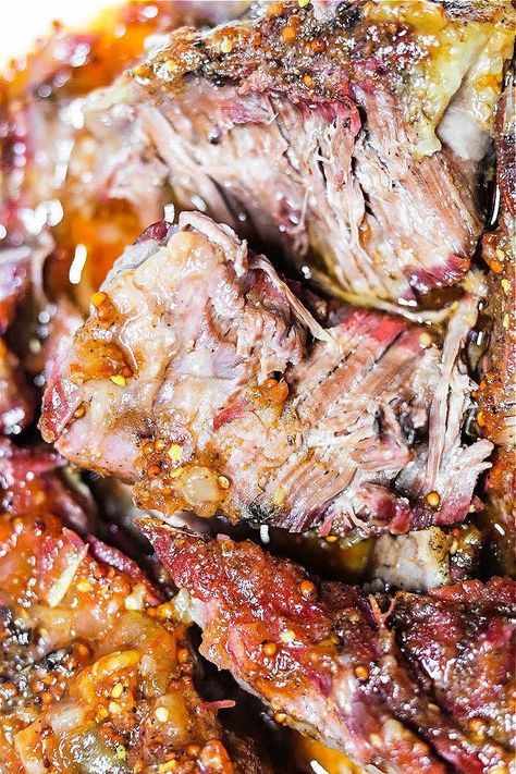 Traeger Chuck Roast Recipes, Chuck Roast Grilled, Tender Chuck Roast, Traeger Cooking, Blade Roast, Pellet Smoker Recipes, Smoked Chuck Roast, Traeger Smoker, Outdoor Smoker