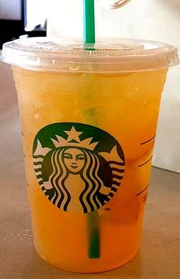 Orange Peach Delight shared with the Secret Menu for Starbucks App! Orange Crush Drink, Peach Delight, Cold Drinks Recipes, Coffee Frappuccino, Secret Starbucks Drinks, Secret Menu Items, Starbucks Secret Menu Drinks, Starbucks Secret, Starbucks Menu