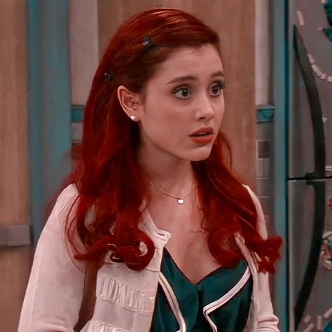 Cat Valentine Icons Cat Valentine Icons Aesthetic, Cat Valentine Hairstyles, Cat Valentine Makeup, Cat Valentine Hair, Cat Valentine Pfp, Cat Valentine Aesthetic, Cat Valentine Icons, Ariana Grande Cat Valentine, Cat Valentine Outfits