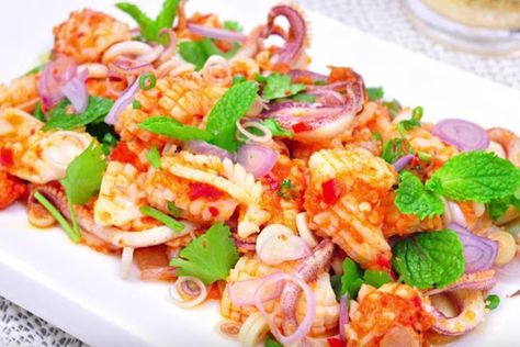 Thai Seafood Salad Recipe, Cuttlefish Recipes, Asian Salads, Squid Salad, Thai Salad Recipes, Squid Recipes, Sea Food Salad Recipes, Spicy Salad, Khmer Food