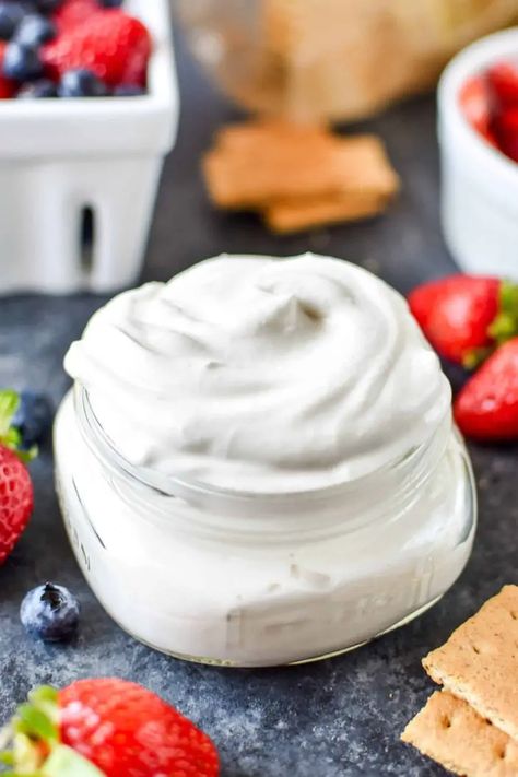 8 Creative Ways to Use Greek Yogurt in the Kitchen | Clean Plates Miracle Whip Recipes, Whipped Greek Yogurt, Diy Yogurt, Whipped Yogurt, Make Greek Yogurt, Making Yogurt, Miracle Whip, Just Eat It, Infused Oils