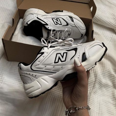 𝒗 𝒆 𝒓 𝒐 𝒏 𝒊 𝒄 𝒂 on Instagram: “🖤” Shoe Wishlist New Balance, Big Shoes Outfit, New Balance 530 Trainers, Nb 530, Big Shoes, Jogging Shoes, Shoe Wishlist, Shoes Too Big, Shoes Outfit