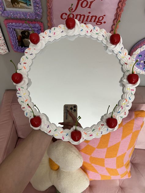 Quirky Mirror Ideas, Dessert Room Decor, Cherry Home Decor, Decorating Mirror Ideas Diy, Circle Mirror Diy, Fake Icing, Cake Mirror, Spiegel Diy, Cute Mirror