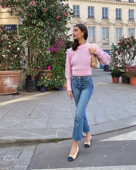 7 Spring Outfits All the Cool Girls Are Wearing in Paris | Who What Wear UK Ballet Flats Outfit, Ditsy Floral Dress, Floral Print Dress Long, Flats Outfit, Paris Outfits, French Girls, Jean Trends, Denim Trends, Sweaters And Jeans