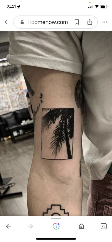 Tropisches Tattoo, Palm Tree Tattoos, Tatuagem Masculina Pequena, Tree Tattoos, Forearm Band Tattoos, Palm Tattoos, Palm Tree Tattoo, Inspiration Tattoos, Geniale Tattoos