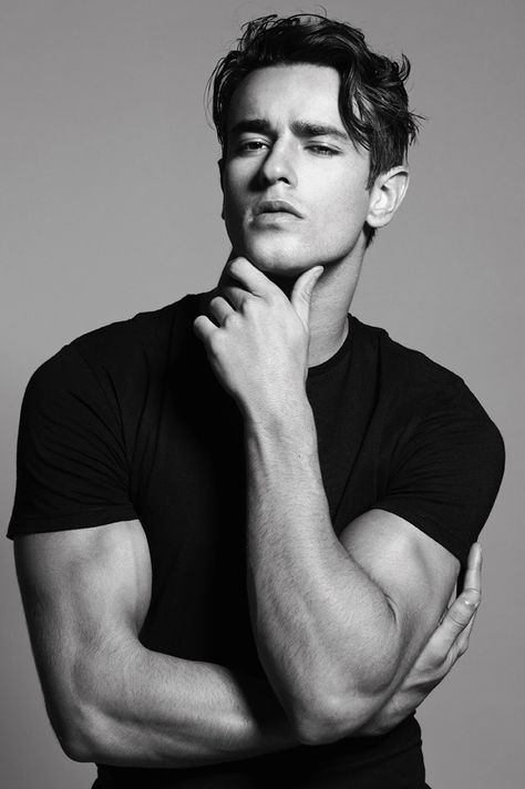 DAILY MALE - Incredibly gorgeous Brazilian model, Muriel Vilela. Male Poses Close Up, Male Modeling Portfolio Ideas, Photoshoot Man Studio, Mans Poses Photography, Male Studio Photoshoot Poses, Male Fashion Model Poses, Portrait Man Photography, Photo Shoot For Men, Manly Poses