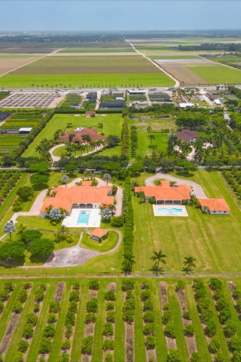 A 20-acre compound with three residences and 4,000 fruiting lychee trees has come to market, offering a rare opportunity to own a sprawling piece of land on the outskirts of Miami. Family Compound Ideas Layout, Lychee Tree, Family Compound, Family Ranch, Life Aesthetic, Yemen, Home Design Plans, American Dream, What Is Life About