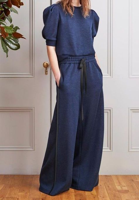 Photo- Adam Lippes - pre-fall 2017 - denim fashion Adam Lippes, Pantalon Large, 가을 패션, Fall 2017, Fashion 2017, Pre Fall, Set For Women, Shibori, Denim Fashion