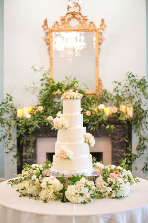 Ravenswood Mansion, Brentwood Tennessee, Pippa Middleton Wedding, Romantic Autumn, Bridesmaid Wrap, Brides Room, Nashville Bride, Wedding Options, Wedding Cake Rustic