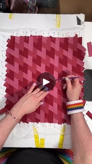 Creating a Red Triaxial Weave | Creating a Red Triaxial Weave | By Mx Domestic | Facebook Triaxial Weaving, Weaving Patterns Design, Sewing Videos, Craft Projects, Quilting, Weaving, Sewing Crafts, Sewing, Square