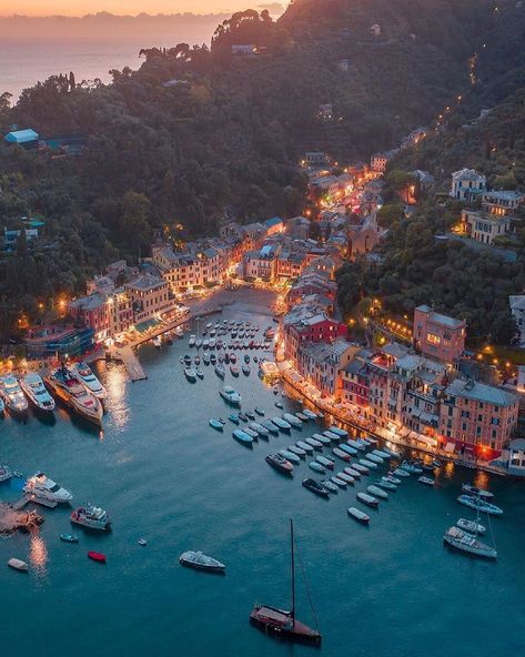 Cavo Tagoo Mykonos, Portofino Italy, Italy Aesthetic, Dream Travel Destinations, Italy Photo, Visit Italy, Travel Inspo, Travel Aesthetic, Italy Travel