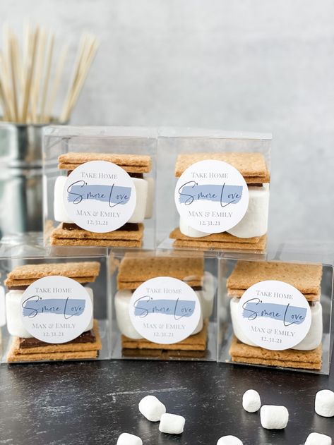 Smores Wedding, Smores Wedding Favors, Smores Favors, S'mores Box, Smores Party, Craft Market Display, Favors Diy, Diy Wedding Favors, Wedding Favor Boxes