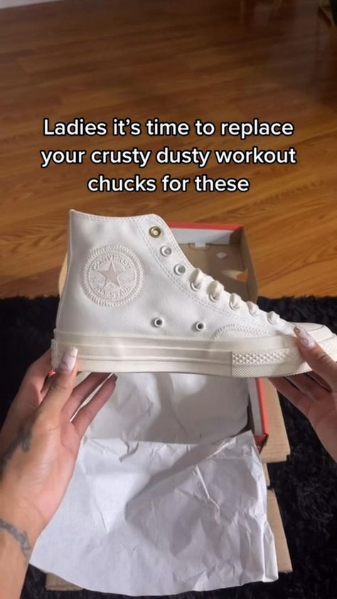 Best Workout Shoes Ever | Converse High Tops in 2022 | Best workout shoes, Gym outfit, Workout clothes Leggings And Chucks Outfits, Converse Gym Outfit, Nike Workout Shoes, Best Workout Shoes, Off White Converse, High Top Converse Outfits, Outfit Workout, Girl Sweat, Shoes Quotes