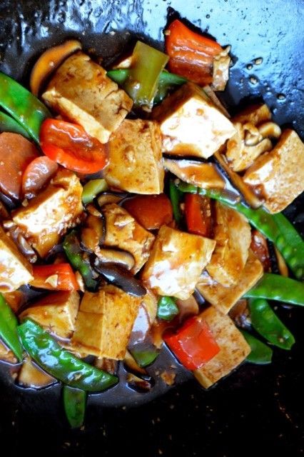 Braised Tofu Recipe, Braised Tofu, Hmong Food, Nutella Muffin, Vegetarian Oyster Sauce, Asian Bistro, Tofu Recipes Vegan, Woks Of Life, The Woks Of Life