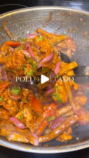 Pollo Saltado Recipe, Aji Amarillo Paste, Pollo Saltado, Olive Oil Sauce, Season Chicken, Frozen French Fries, New Years Dinner, Peruvian Recipes, Oil Mix