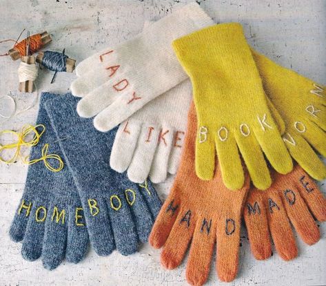 embroidered gloves Handmade Presents, Knuckle Tattoos, Presents Christmas, Navidad Diy, Cadeau Diy, Crafty Craft, Gifts Christmas, Diy Christmas Gifts, Family Gifts