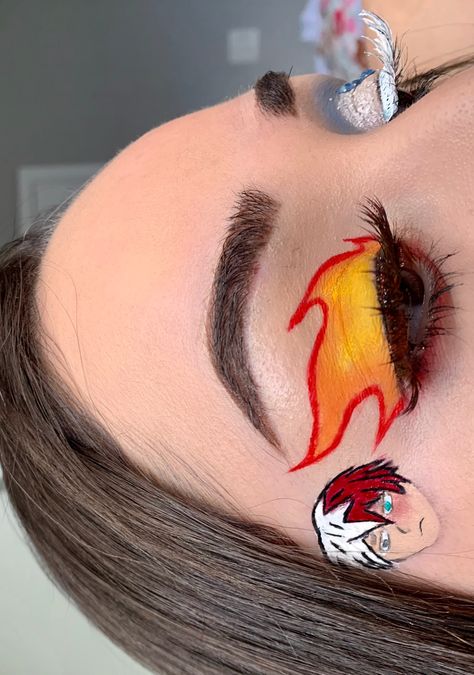 Todoroki #myheroacademia #makeup #makeuplook #anime #todorokiinspired #makeupart #art #larisambeauty #eyeshadow #firemakeup #fireandice Todoroki Makeup, My Hero Academia Makeup, Anime Makeup Ideas, Anime Inspired Makeup, Academia Makeup, Comic Makeup, Makeup Kawaii, Anime Eye Makeup, Anime Cosplay Makeup