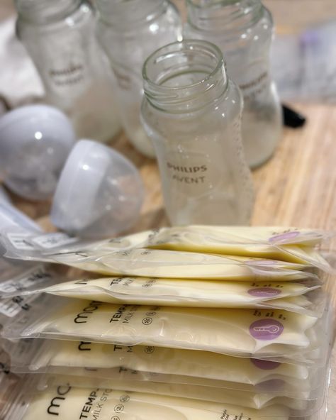 I bagged and froze my first bags of breast milk last night! Approximately 30 oz went into the freezer. I spend about 3 hours a day pumping which seems like a lot but it really isn’t I use the @momcozy m5 portable pumps to make my life easier since I can move around and still do things during my pump sessions. I’m really happy with how well they work and how easy they are to wear. So excited to see how my stash grows 🥛 🐮 #breastfeedingmom #pumpingmom #breastmilk Momcozy M5, Breast Pump, Breast Pumps, Food Snapchat, One Bag, Breast Milk, So Excited, Last Night, Baby Fashion