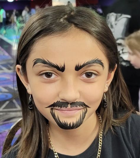 Funny Makeup Looks Hilarious, Movie Character Makeup, Pirate Makeup, Cartoon Makeup, Goofy Face, Bad Makeup, Creepy Halloween Makeup, Face Painting Easy, Makeup Humor