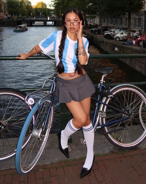 90s Athletic Outfits, Blokette Core, Desired Wardrobe, Mode Zara, 2024 Year, City Outfits, Jersey Outfit, Preppy Look, Inspo Outfit