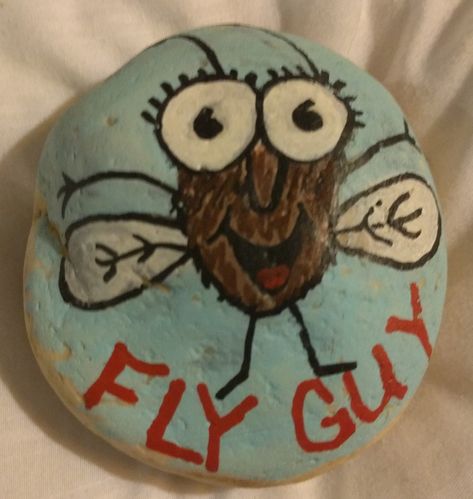 Fly Guy by Ted Arnold. Bugs. Insects. Painted rocks. Picture books. #DBRLRocks Bug Painted Rocks, Beach Rocks Crafts, Bug Rocks, Beam Me Up Scotty, Kid Rocks, Painted Rock Ideas, Fly Guy, Christmas Rock, Painted Rocks Diy