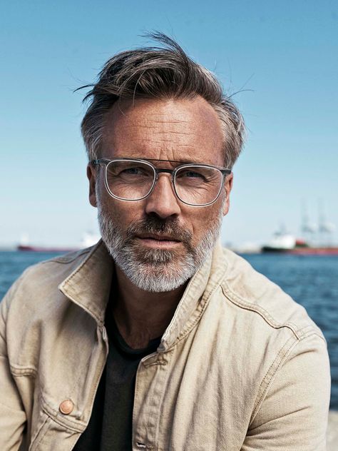 Stylish Glasses For Men, Mens Eye Glasses, Grey Hair Men, Mens Glasses Fashion, Reading Glasses Men, Eyewear Trends, Mens Glasses Frames, Cool Glasses, Aviator Glasses