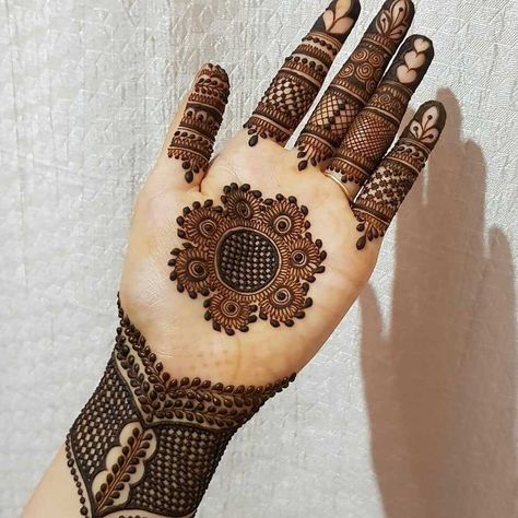 Eid Ul-Adha Mehandi Designs Inai Pengantin, Tato Henna, Mehndi Designs 2018, Henna Art Designs, Mehndi Images, Henna Tattoo Designs Simple, Mehndi Decor, Latest Bridal Mehndi Designs, Full Hand Mehndi Designs