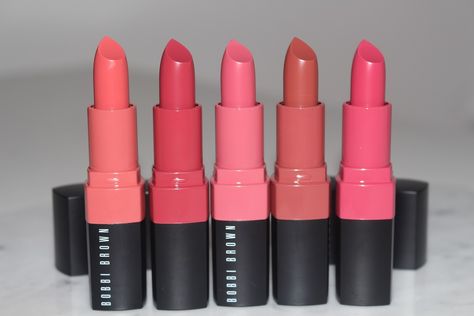 I have all 20 shades of the gorgeous new Bobbi Brown Crushed Lip Color to show you. This is diffused soft matte coloured in a modern finish. Swatches here! Bobbi Brown Lipstick Swatches, Makeup Types, Bobbi Brown Crushed Lip Color, Crazy Lipstick, Bobbi Brown Lipstick, Lip Color Shades, Bobbi Brown Lip, Chanel Rouge, Rose Lipstick